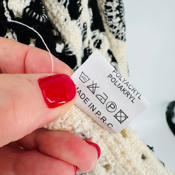 Boutique Crochet Cardigan Sweater Jacket Black Cream Open Front NWT One Size - Picture 5 of 9